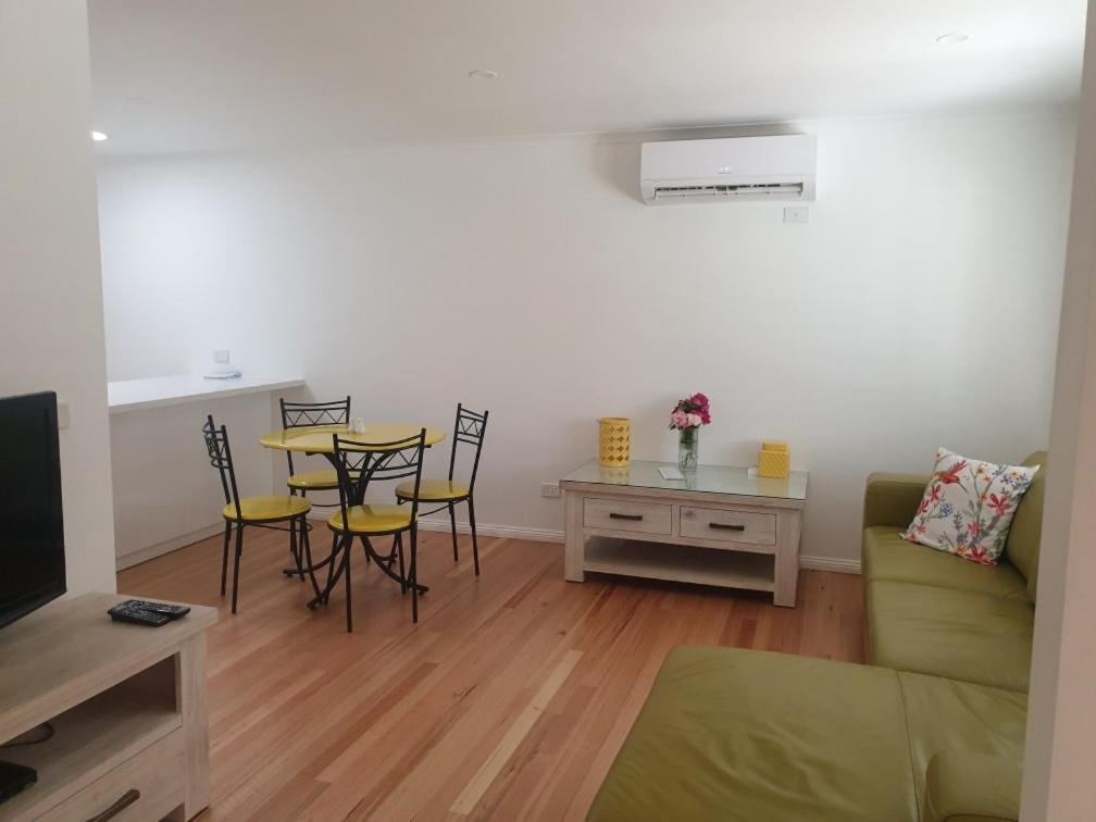 Race Course Apartments ยาร์ราเกลน ภายนอก รูปภาพ